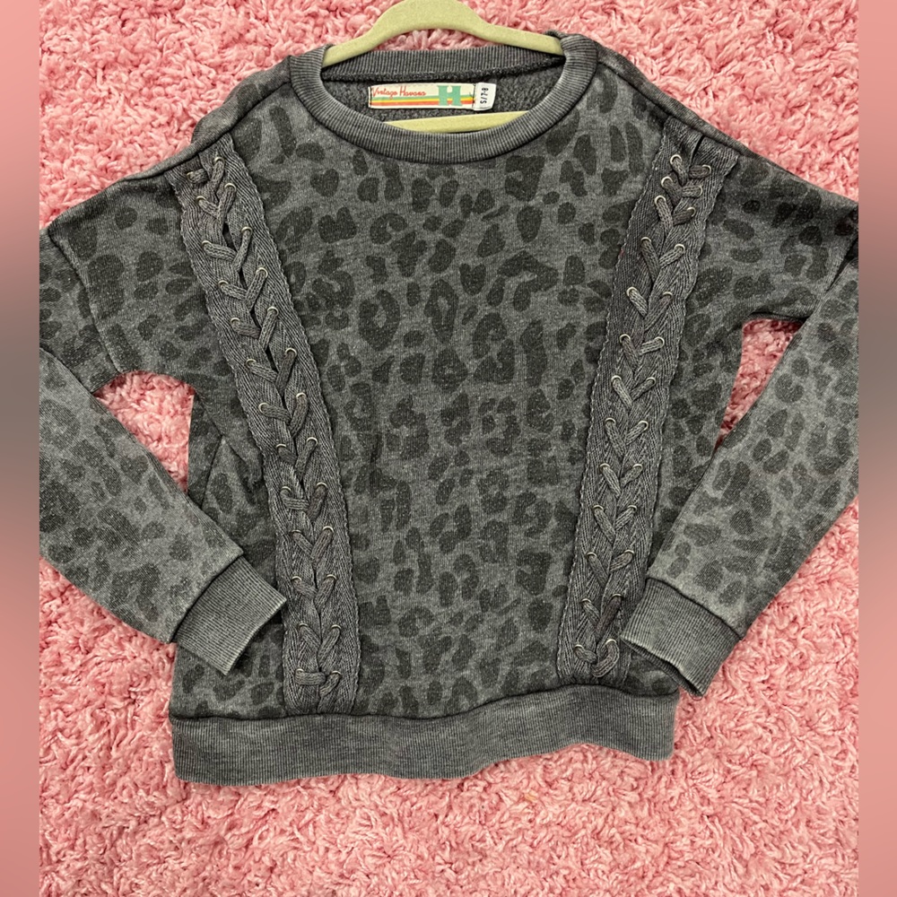 Adorable, vintage Havana sweatshirt